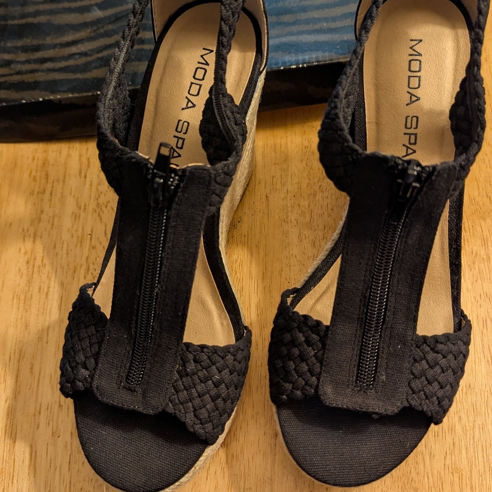 Moda Spana Black Textured Wedges